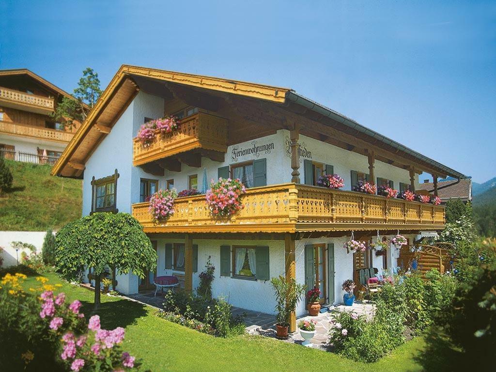 Ferienwohnung Bergfrieden ครืน ภายนอก รูปภาพ
